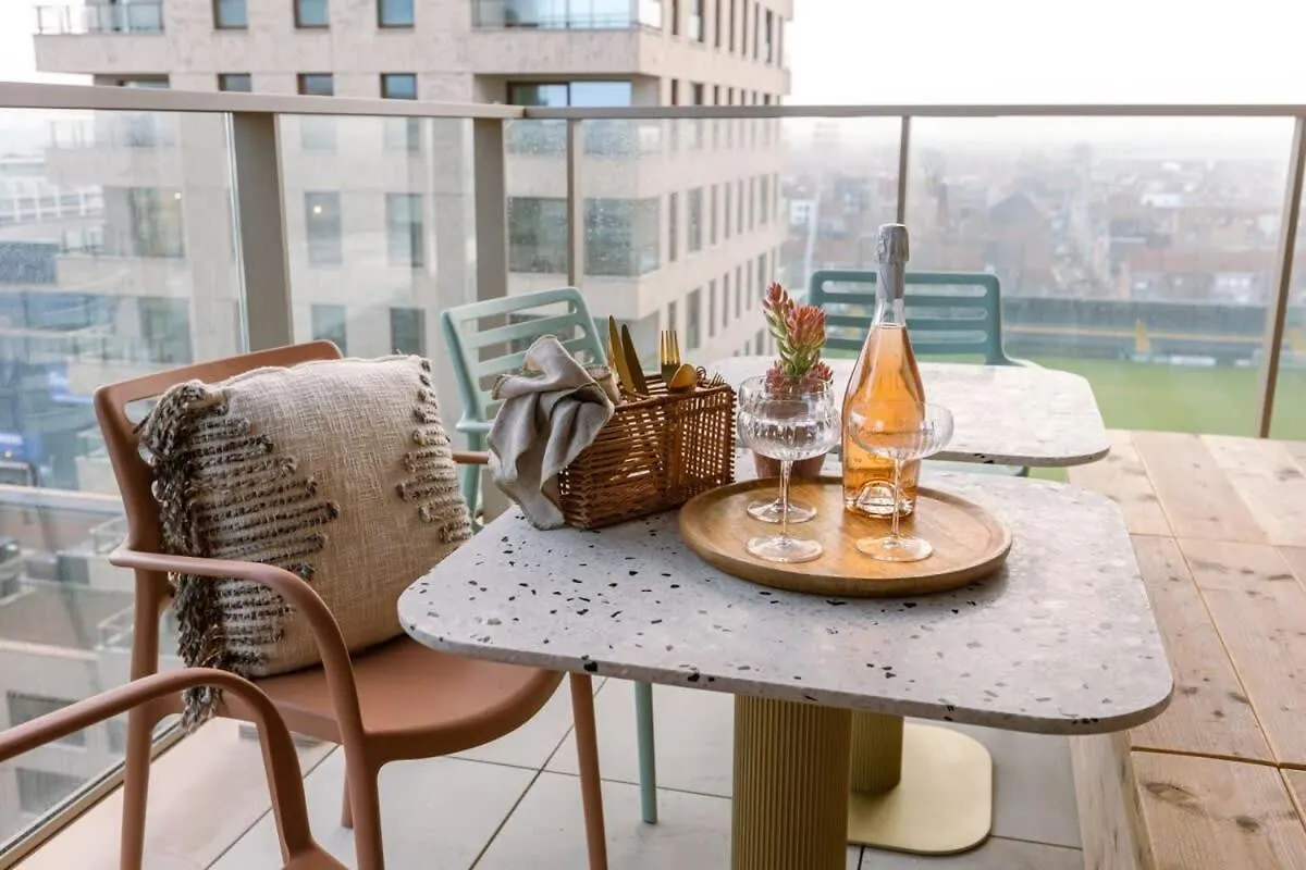 Stunning Apartment With Terrace And Parking Ostend